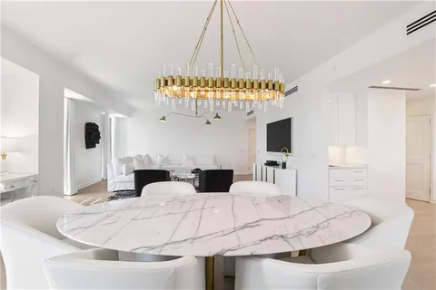 $3,900,000 | 2 Canal Street, Unit 2308, New Orleans, LA 70130