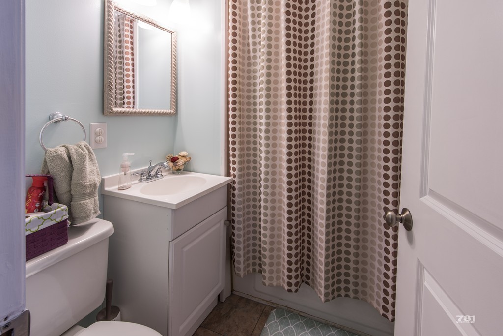 39 Rockway Road Peabody, MA 01960 - Photo 11 of 12 Gallery Image 11