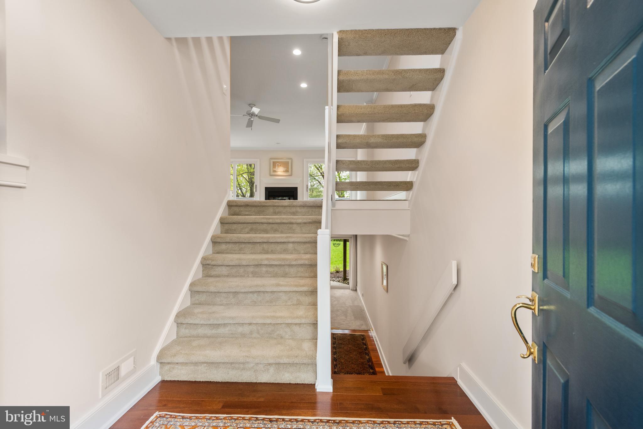 33 Cabot Court Chesterbrook, PA 19087 - Photo 2 of 22
