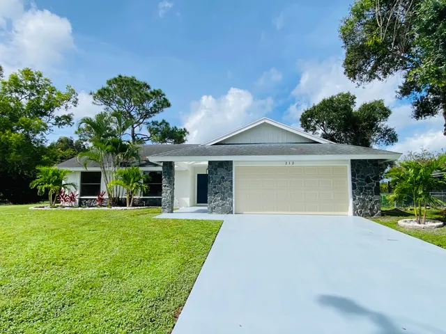 $3,100 | 212 Trace Court, Royal Palm Beach, FL 33411