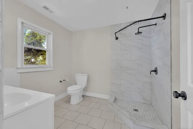 $565,000 | 6 Henry Street, Bethel, CT 06801