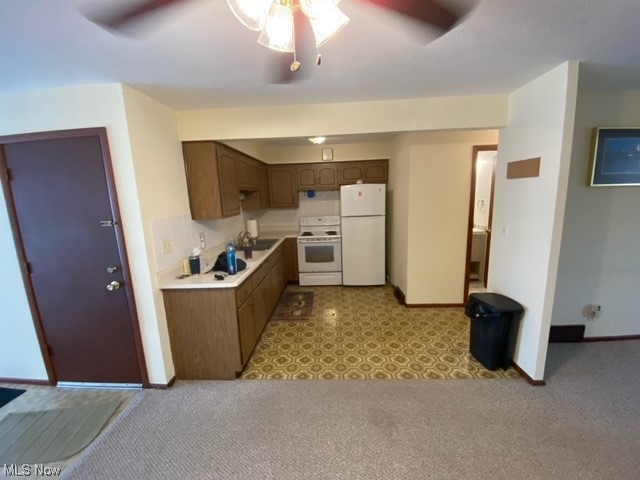 6486 State Road, Unit C4 Parma, OH 44134 - Photo 3 of 8 Kitchen with range and ref.