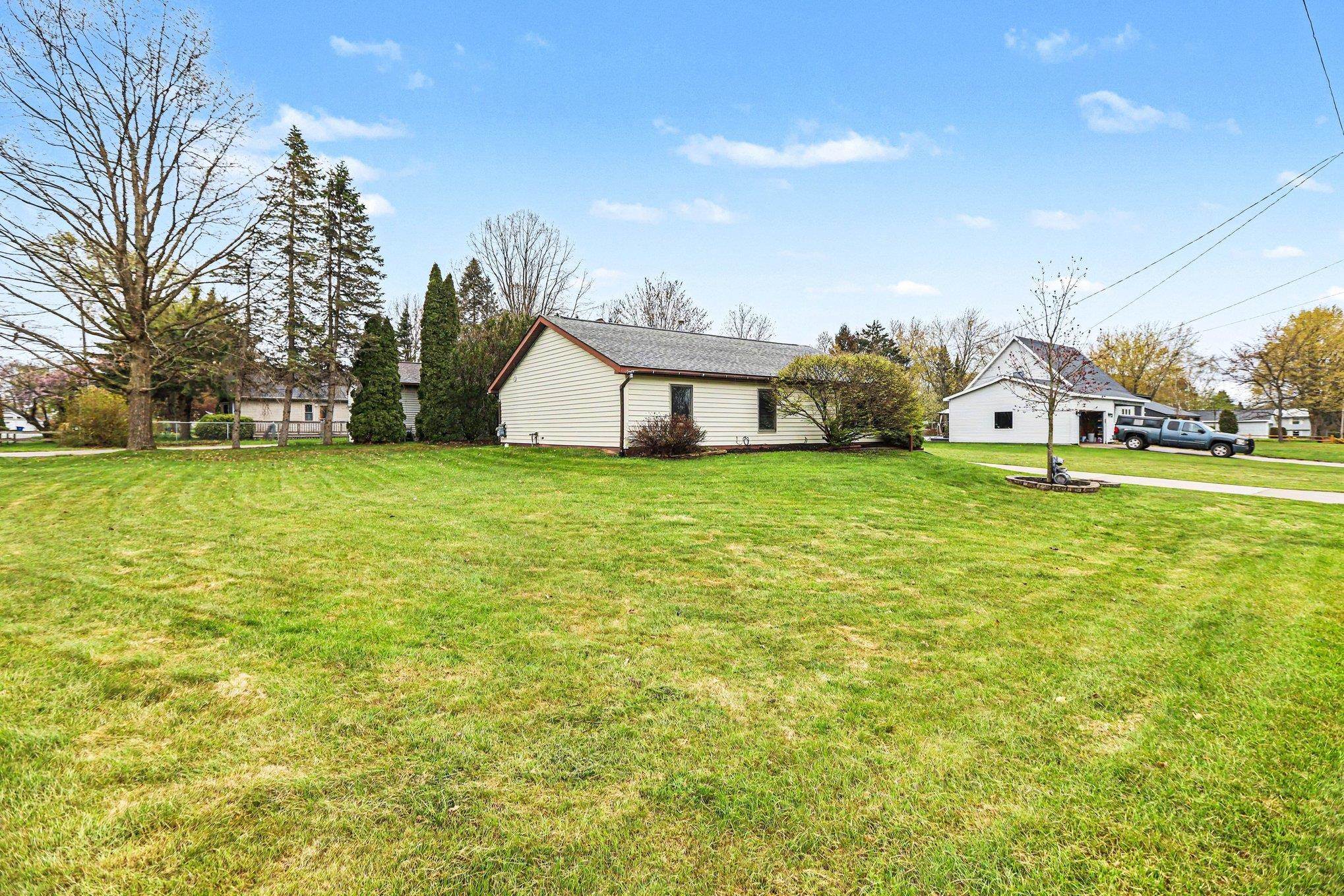 1401 Cummer Street Cadillac, MI 49601 - Photo 27 of 27