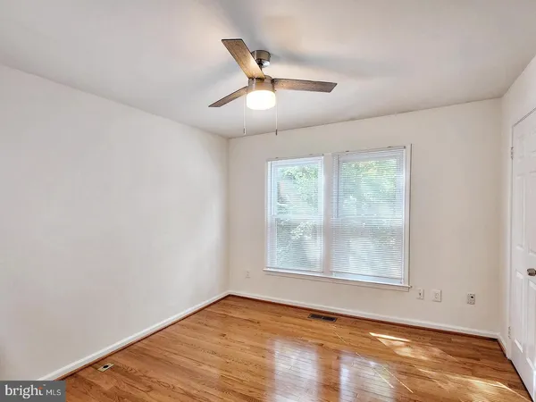 $2,800 | 5840 Westwater Court, Centreville, VA 20121