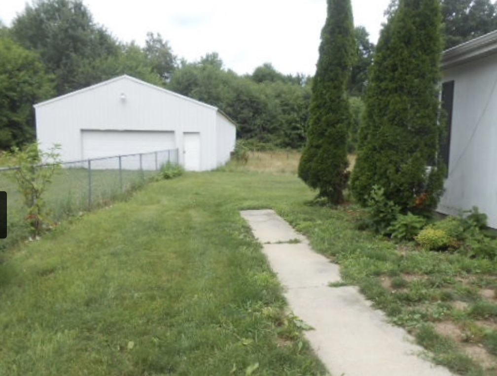 10543 Cleveland Road Granger, IN 46530 - Photo 3 of 6 Gallery Image 3