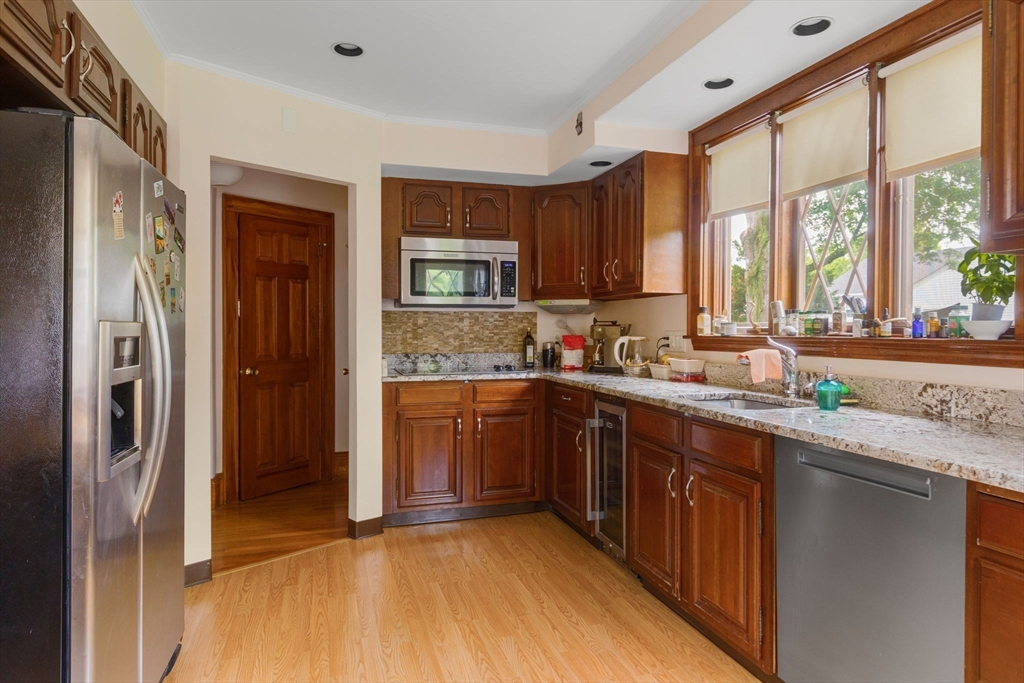 23 Richardson Road Belmont, MA 02478 - Photo 8 of 28