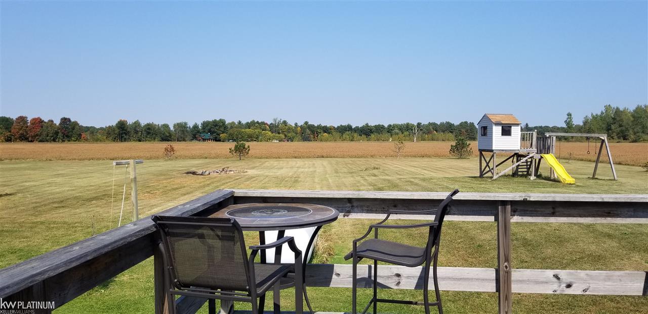 7570 Imlay City Road Avoca, MI 48006 - Photo 14 of 17 50024837-13.JPG