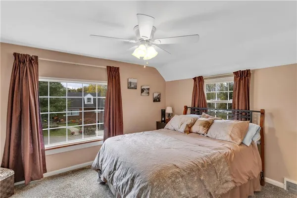 $184,900 | 212 Johnston Drive, Ellwood City, PA 16117