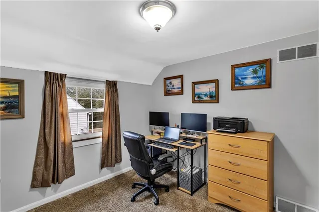 $200,000 | 212 Johnston Drive, Ellwood City, PA 16117