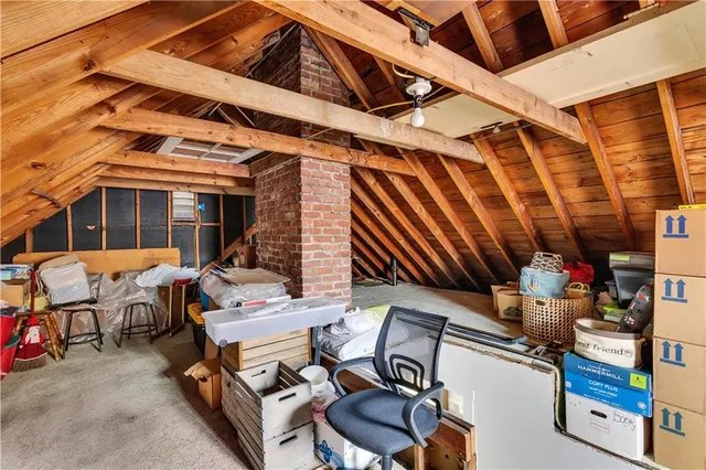 $200,000 | 212 Johnston Drive, Ellwood City, PA 16117