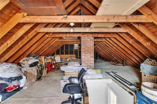 $200,000 | 212 Johnston Drive, Ellwood City, PA 16117