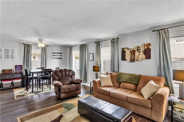 $200,000 | 212 Johnston Drive, Ellwood City, PA 16117