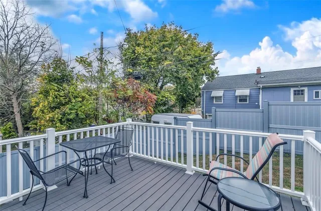 $200,000 | 212 Johnston Drive, Ellwood City, PA 16117