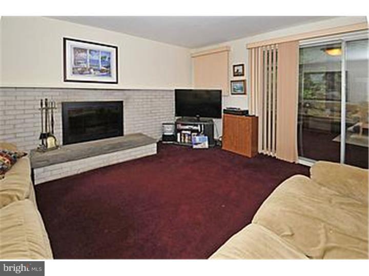 853 Beverly Road Rydal, PA 19046 - Photo 14 of 24 Family Room
