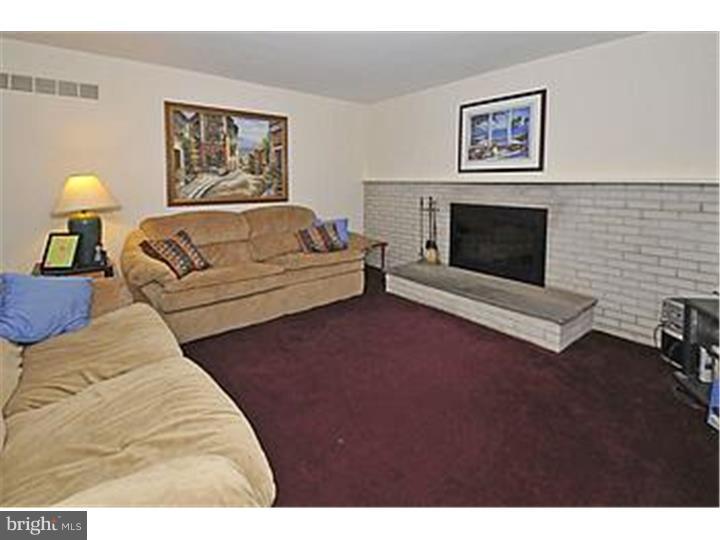 853 Beverly Road Rydal, PA 19046 - Photo 17 of 24 Family Room