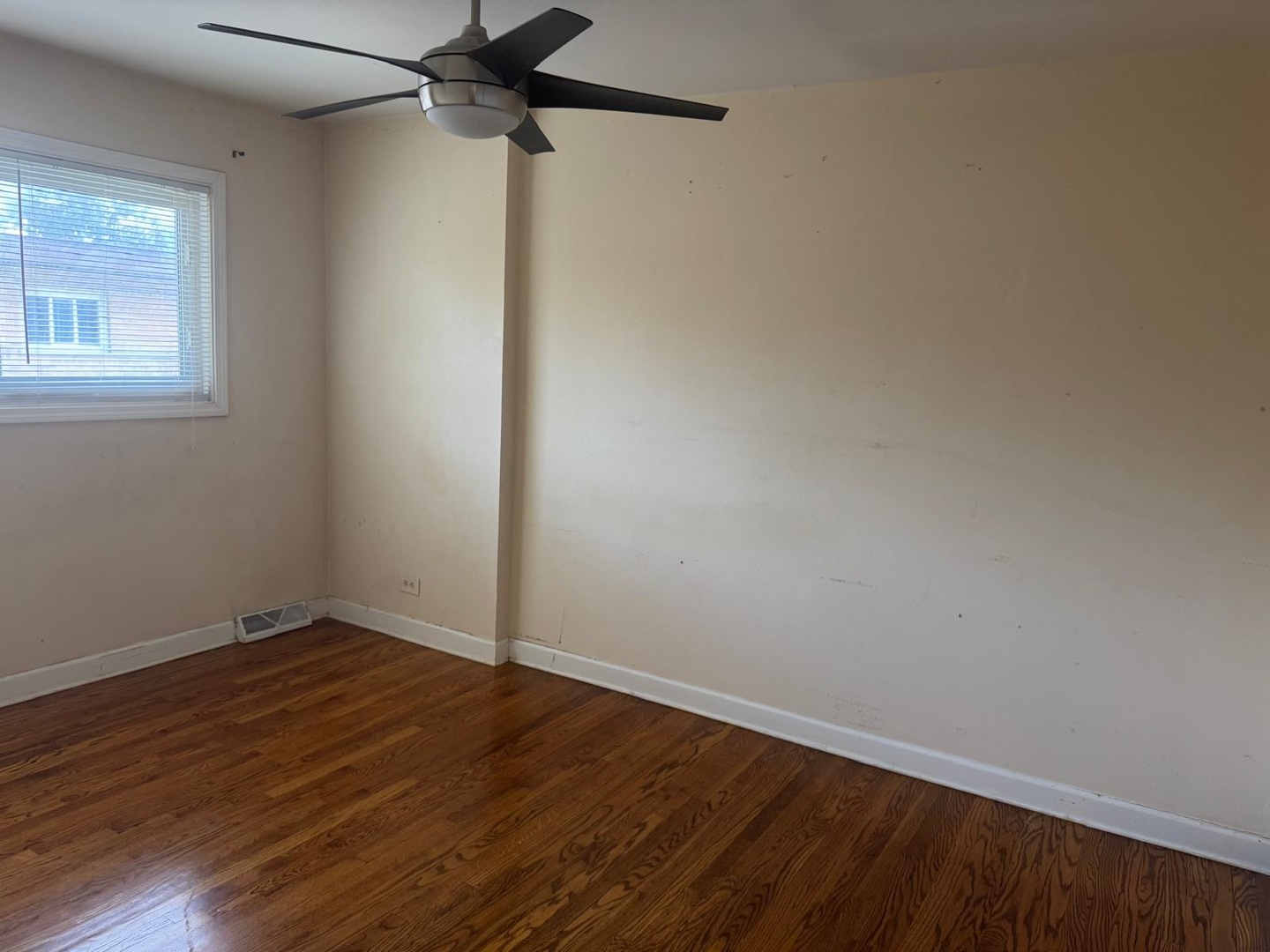 10059 Frontage Road, Unit E Skokie, IL 60077 - Photo 17 of 30