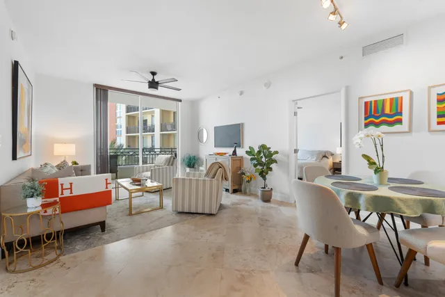 $4,300 | 550 Okeechobee Boulevard, Unit 1407, West Palm Beach, FL 33401