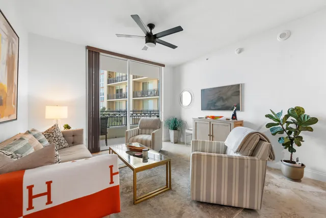 $4,300 | 550 Okeechobee Boulevard, Unit 1407, West Palm Beach, FL 33401