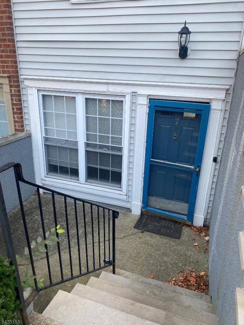 7 Rutgers Drive, Unit 7 Newark, NJ 07103 - Photo 2 of 15