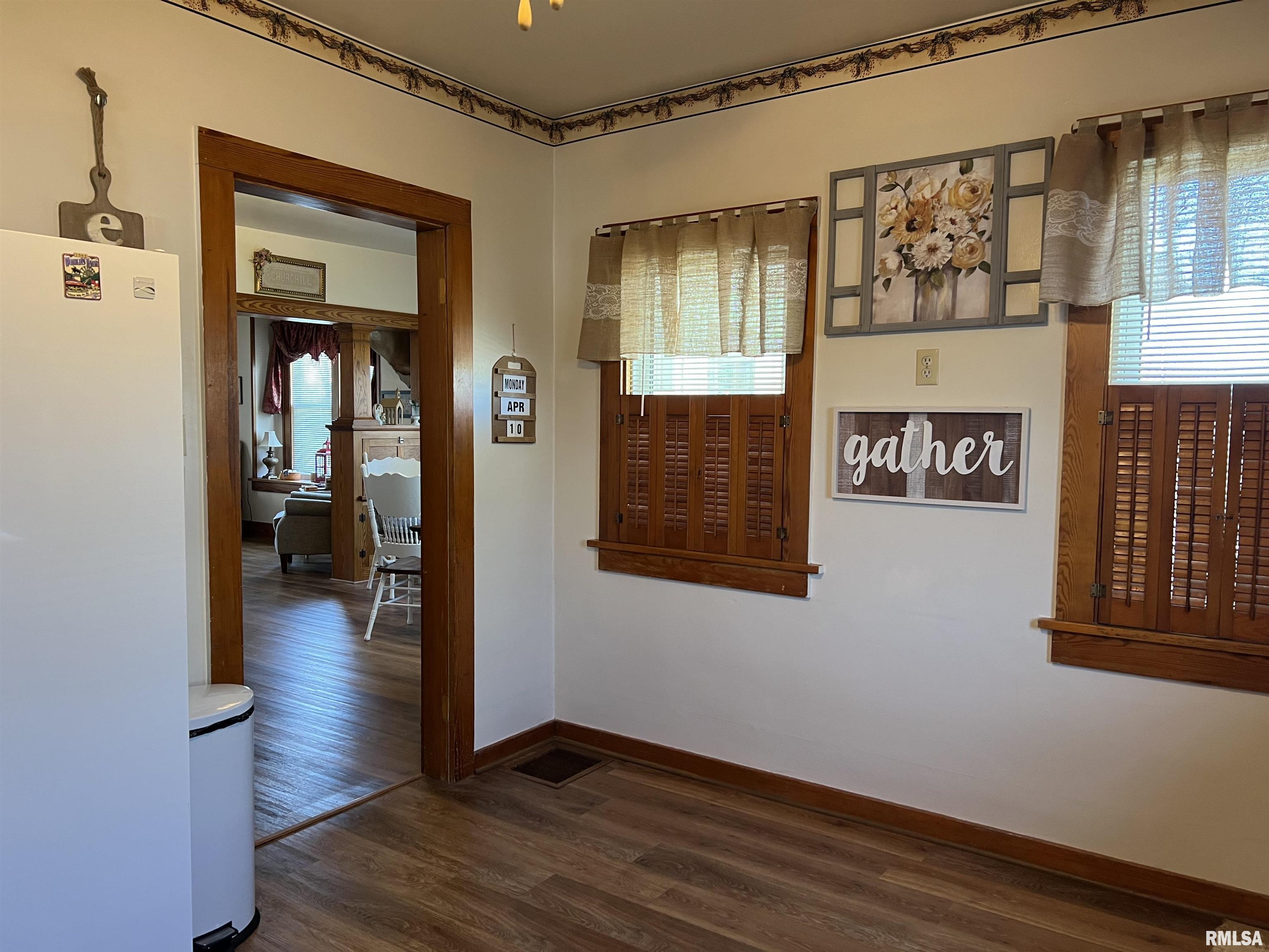 105 South John Street Table Grove, IL 61482 - Photo 13 of 41