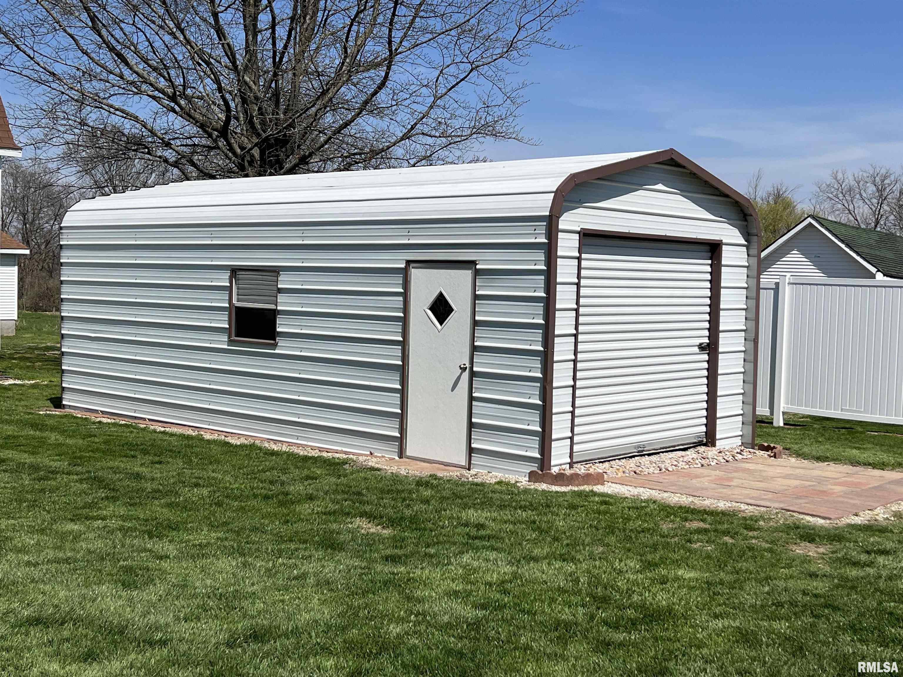 105 South John Street Table Grove, IL 61482 - Photo 9 of 41