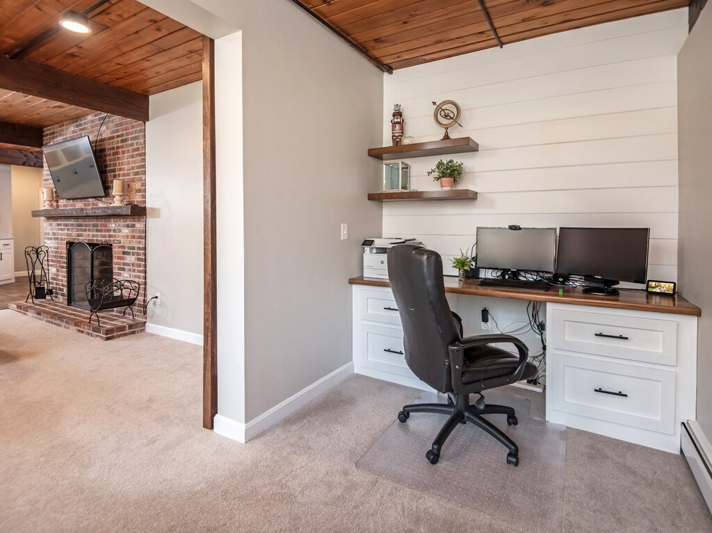 552 Lowell Road Groton, MA 01450 - Photo 28 of 42 a view of workspace and windows