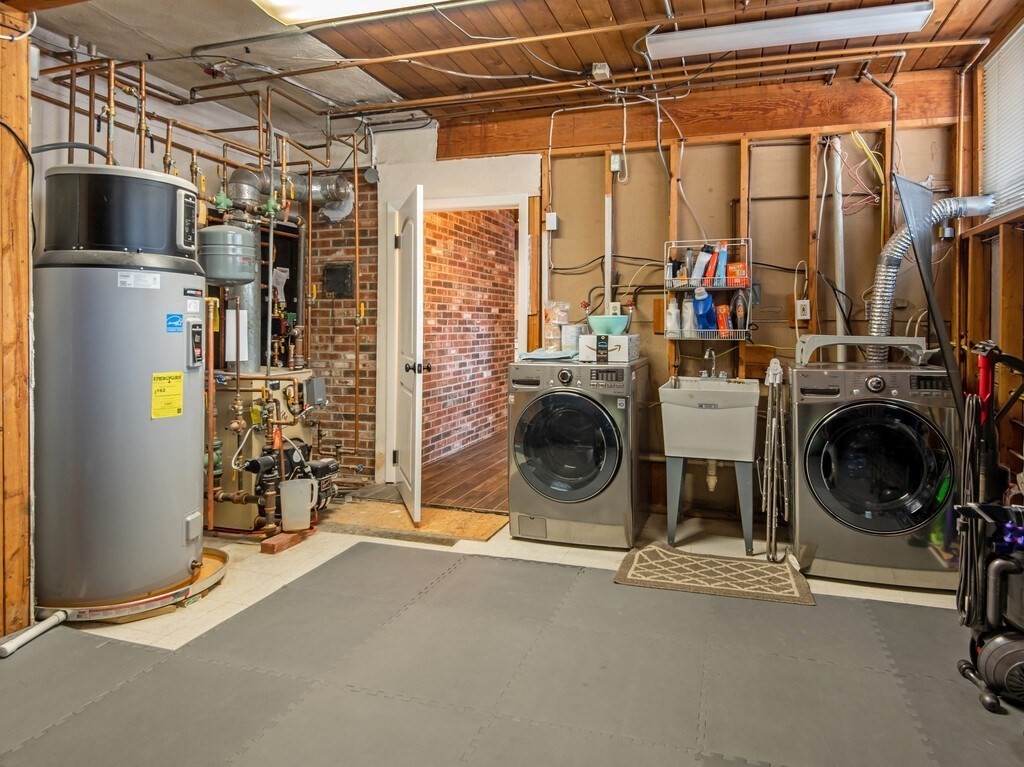 552 Lowell Road Groton, MA 01450 - Photo 35 of 42 a view of a storage & utility room