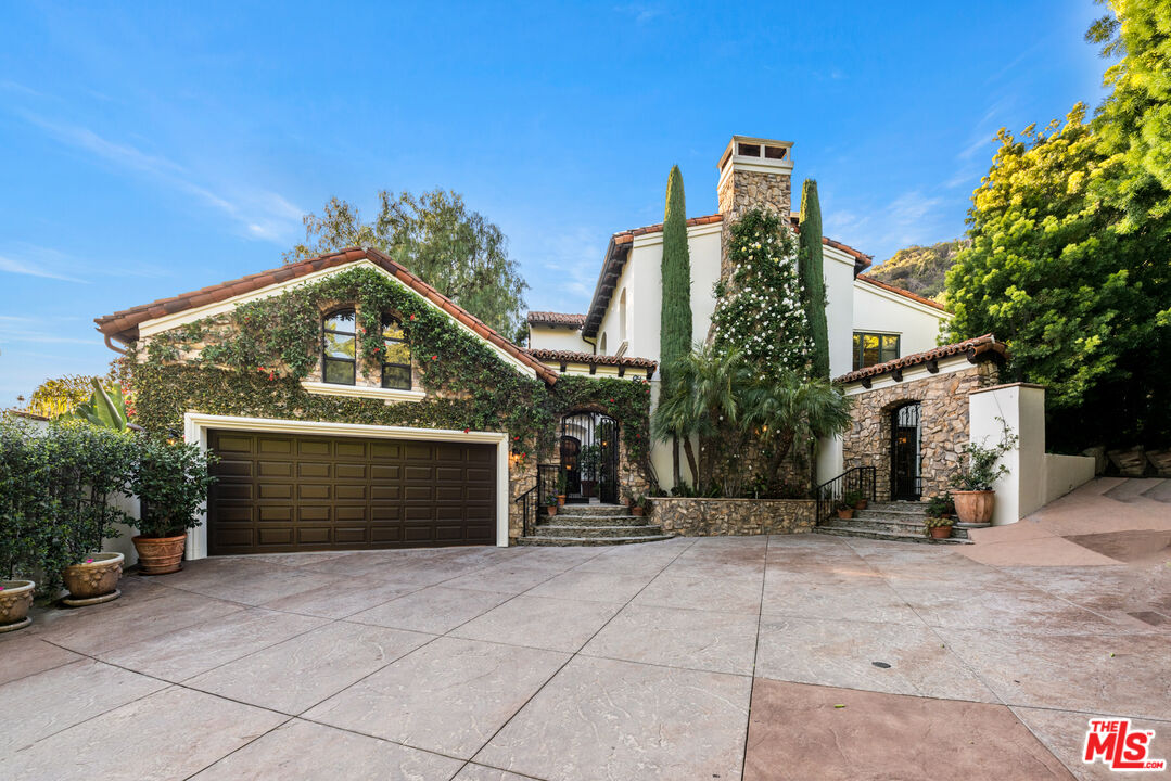 9301 Cherokee Lane Beverly Hills, CA 90210 - Photo 2 of 4