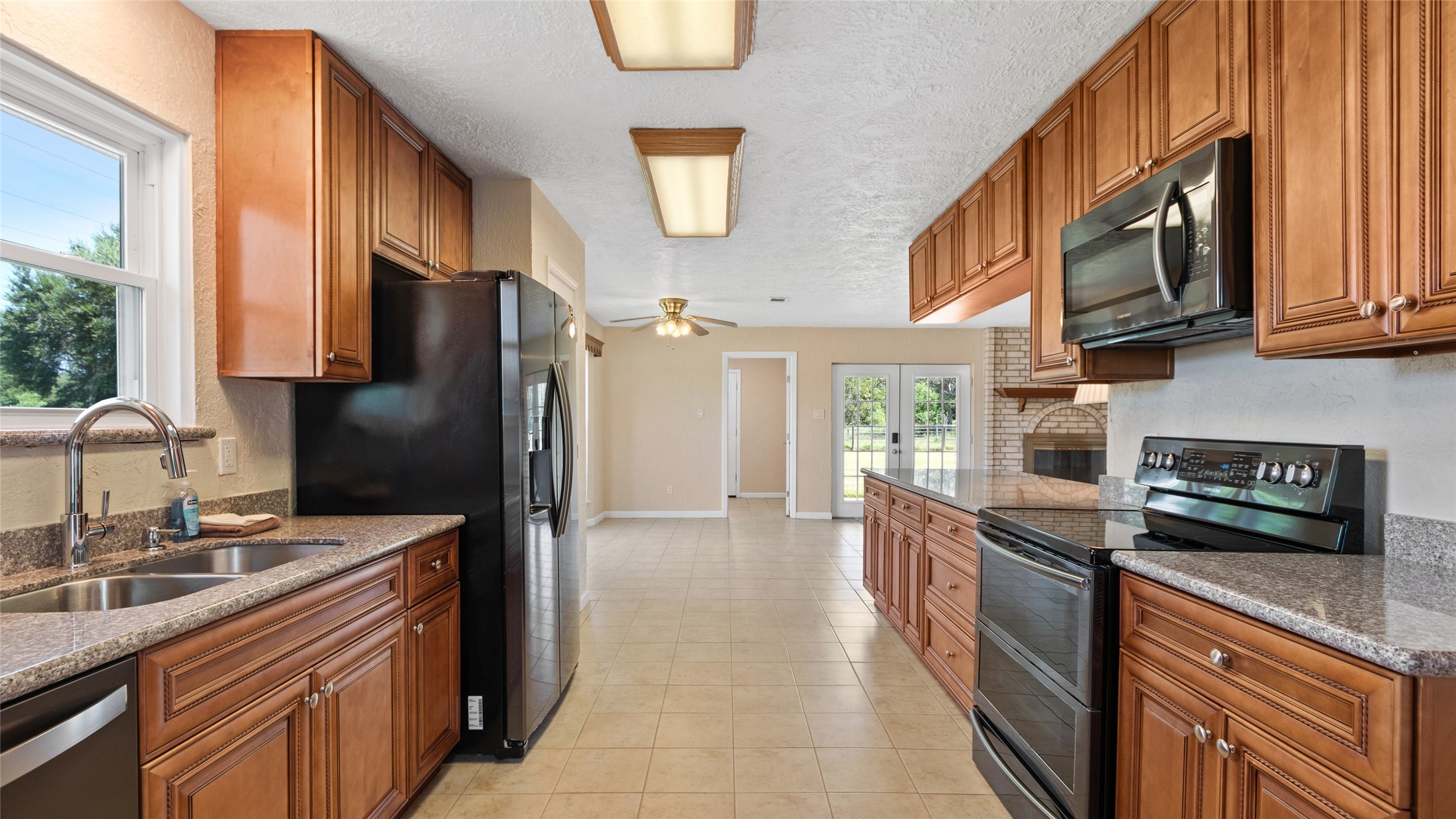 2915 Cemetery Road Santa Fe, TX 77517 - Photo 7 of 35 Gallery Image 7
