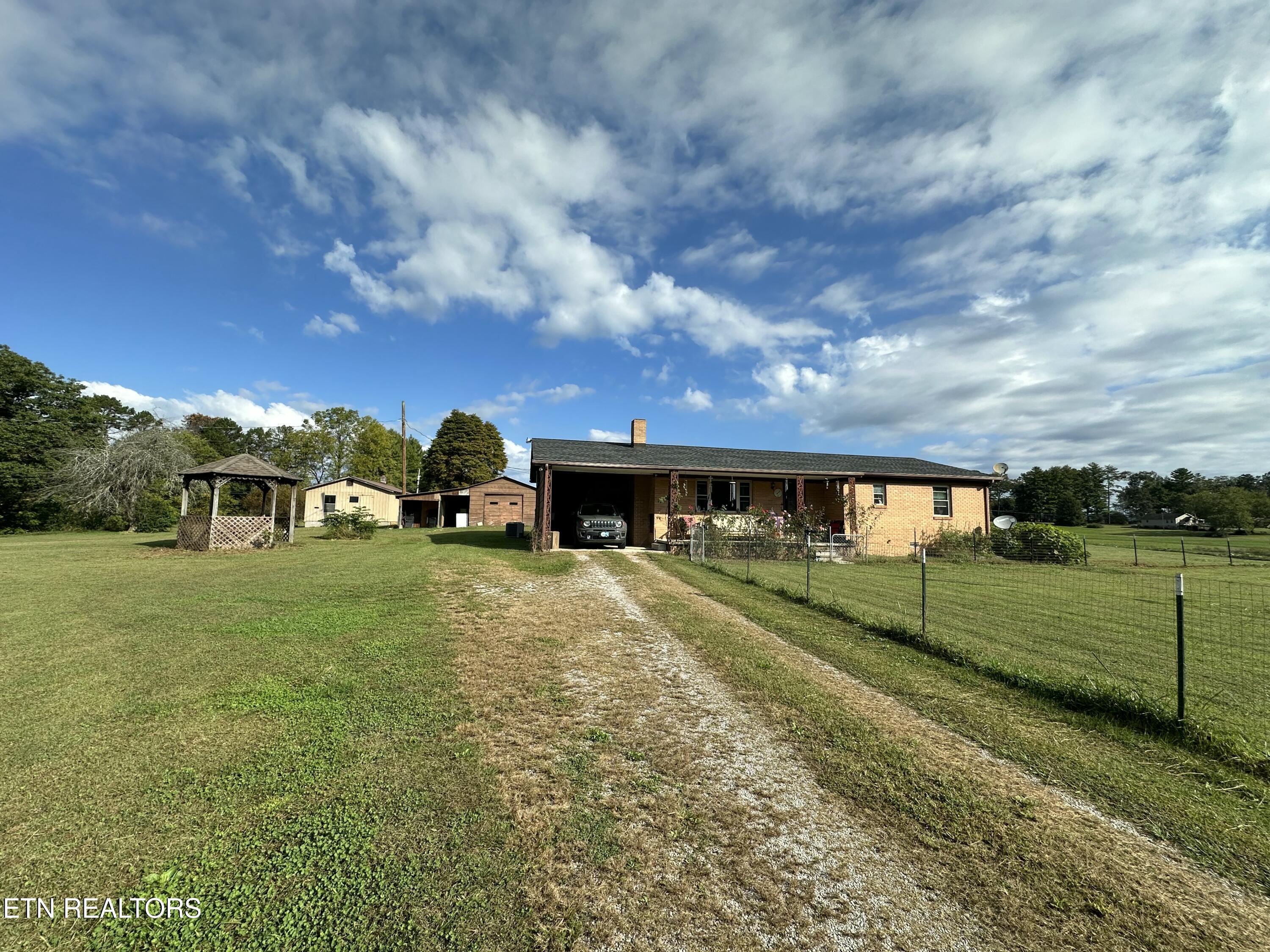 2854 Airport Road Oakdale, TN 37829 - Photo 2 of 34 IMG_9989 2