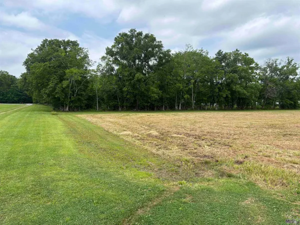 $299,000 | 9394 Reine Road, St. Amant, LA 70774