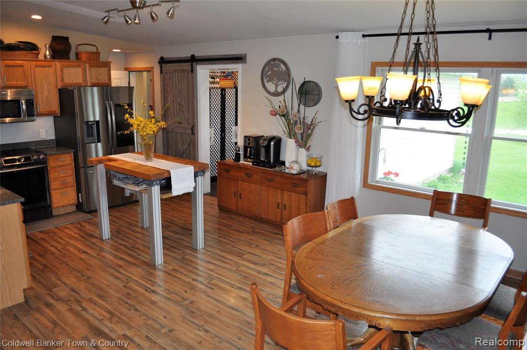 7853 Munsell Road Howell, MI 48843 - Photo 4 of 43
