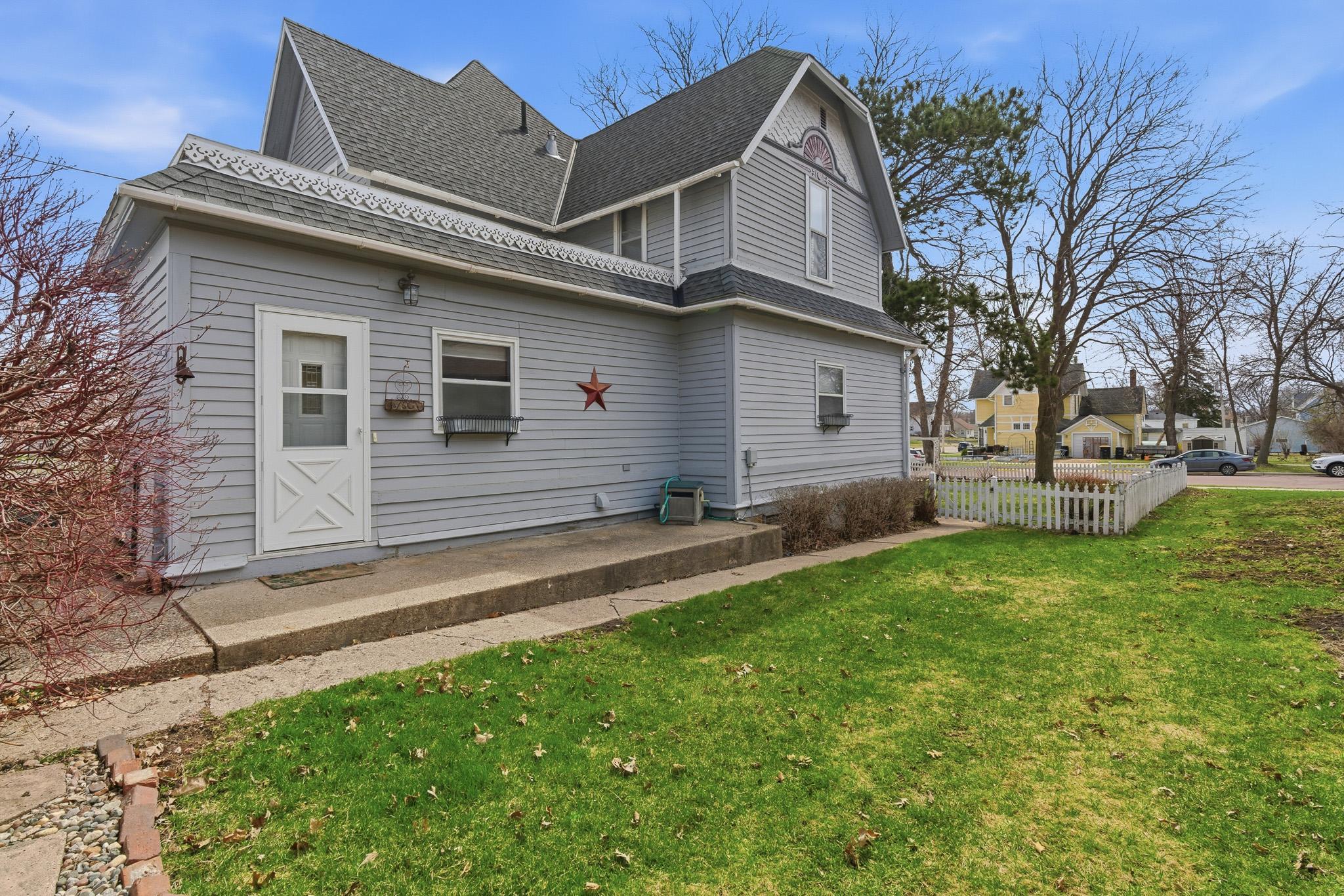 125 East 2nd Street Blue Earth, MN 56013 - Photo 35 of 39
