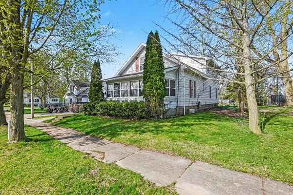 $278,000 | 215 North Division Avenue, Fremont, MI 49412