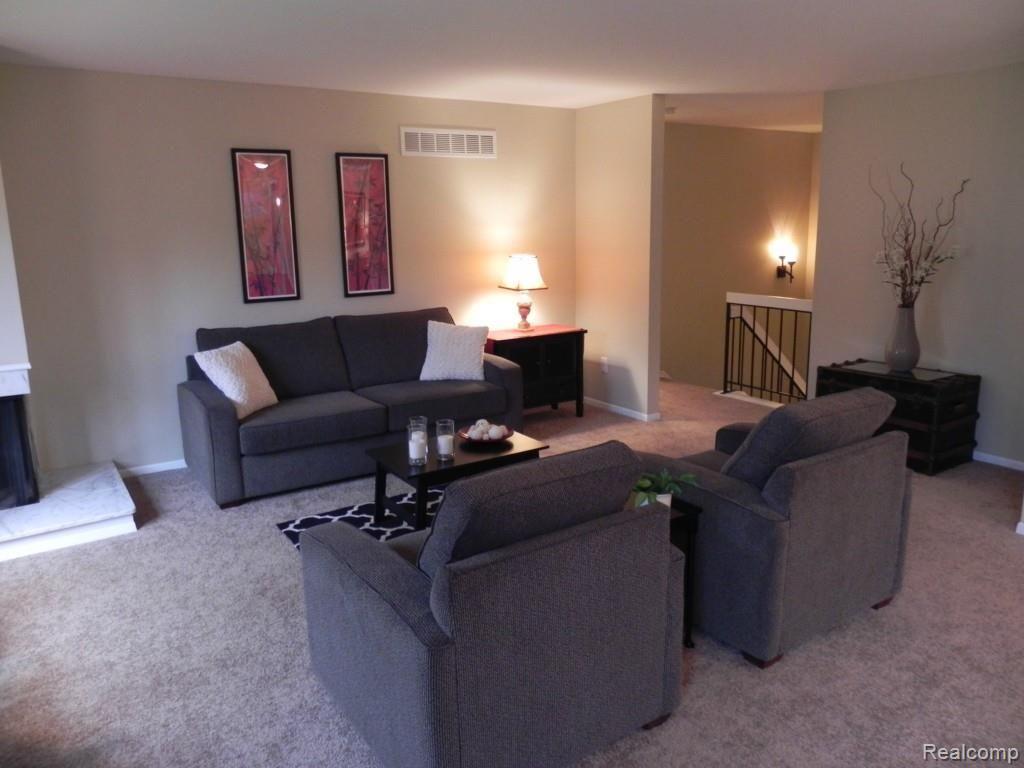 23251 Farmington Road Farmington, MI 48336 - Photo 24 of 40