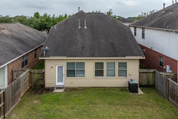 $2,200 | 1702 Bonnyton Lane, Houston, TX 77014