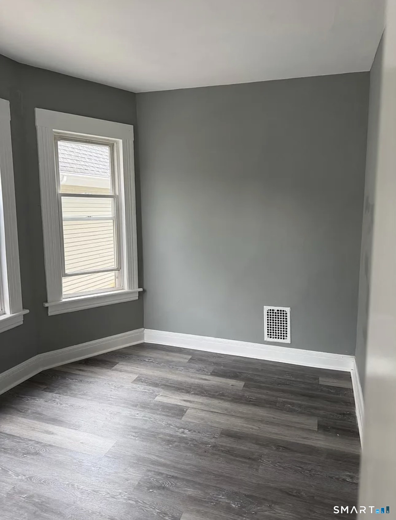 473 Putnam Street, Unit 2 Bridgeport, CT 06608 - Photo 3 of 6