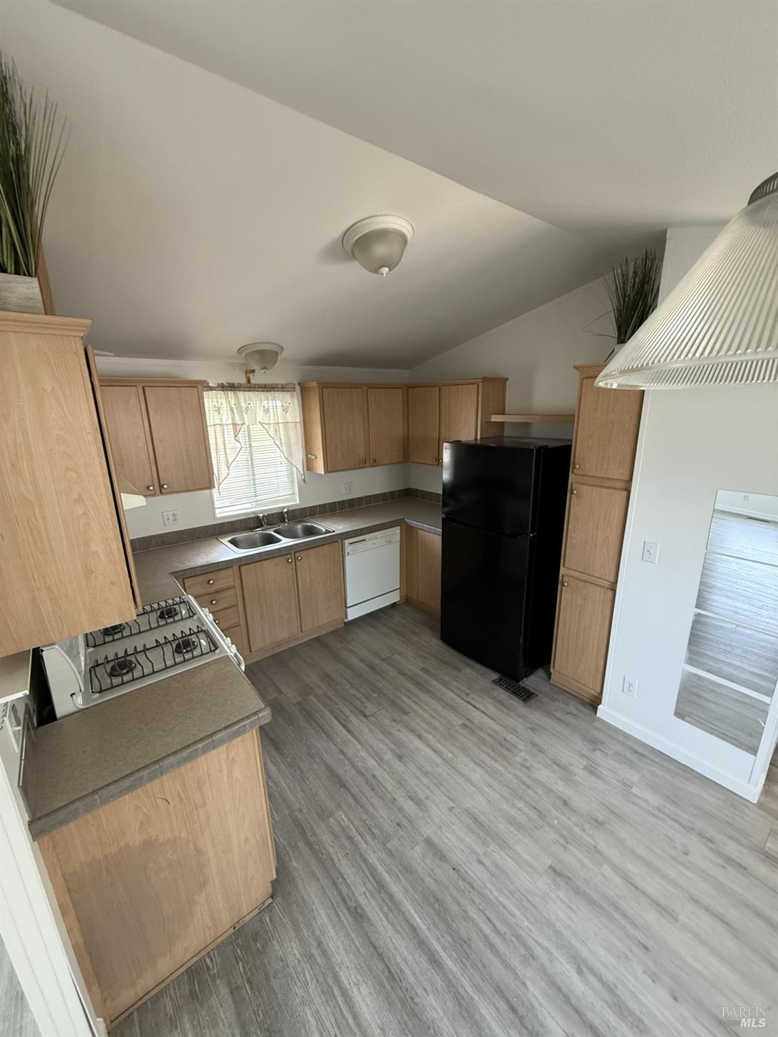700 Shady Glen Road, Unit 11 Vacaville, CA 95688 - Photo 13 of 28