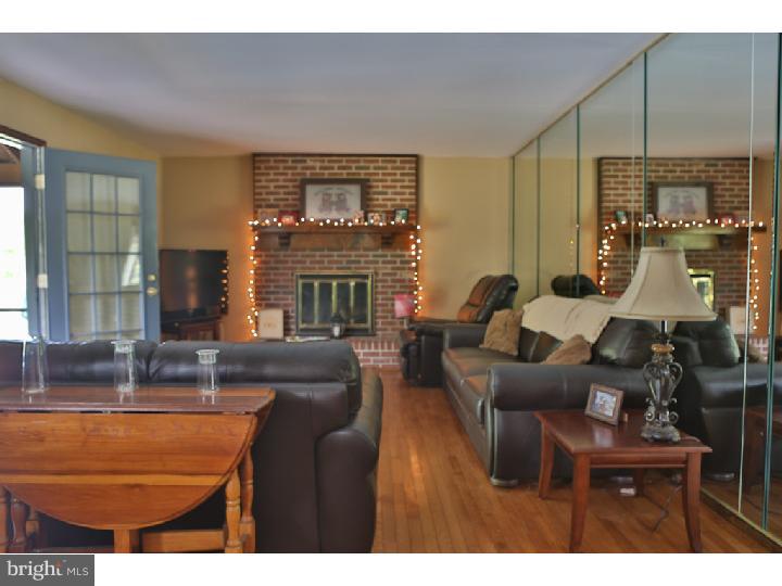 27 Millstone Drive Shamong, NJ 08088 - Photo 4 of 25 Gallery Image 4