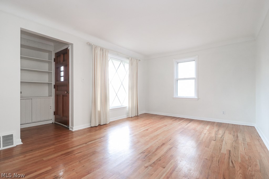 11436 Chester Road Cleveland, OH 44125 - Photo 4 of 26