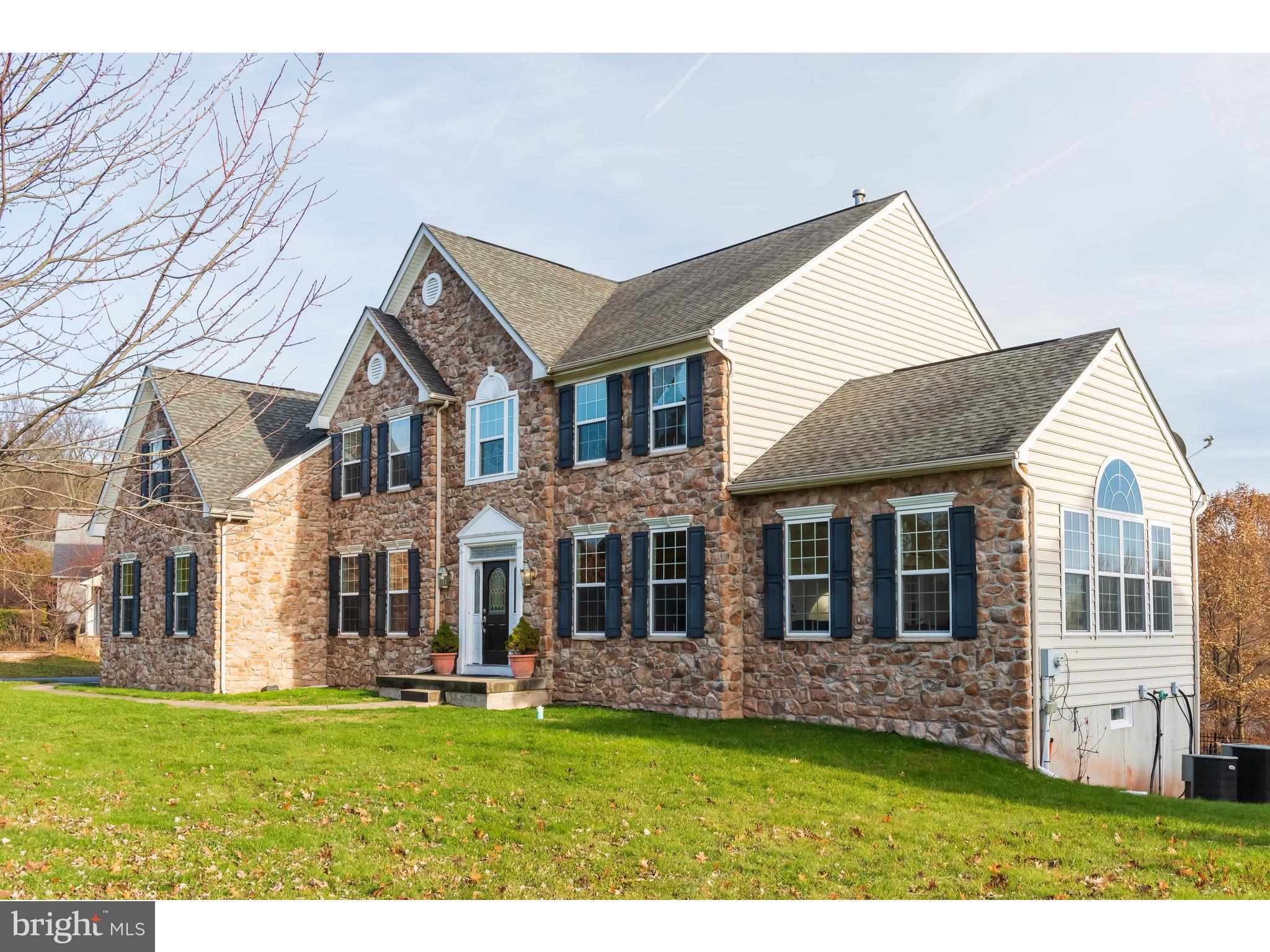 922 Nottingham Road Pottstown, PA 19465 - Photo 2 of 55 Huge 2 bed separate suite for Grandma & Grandpa!