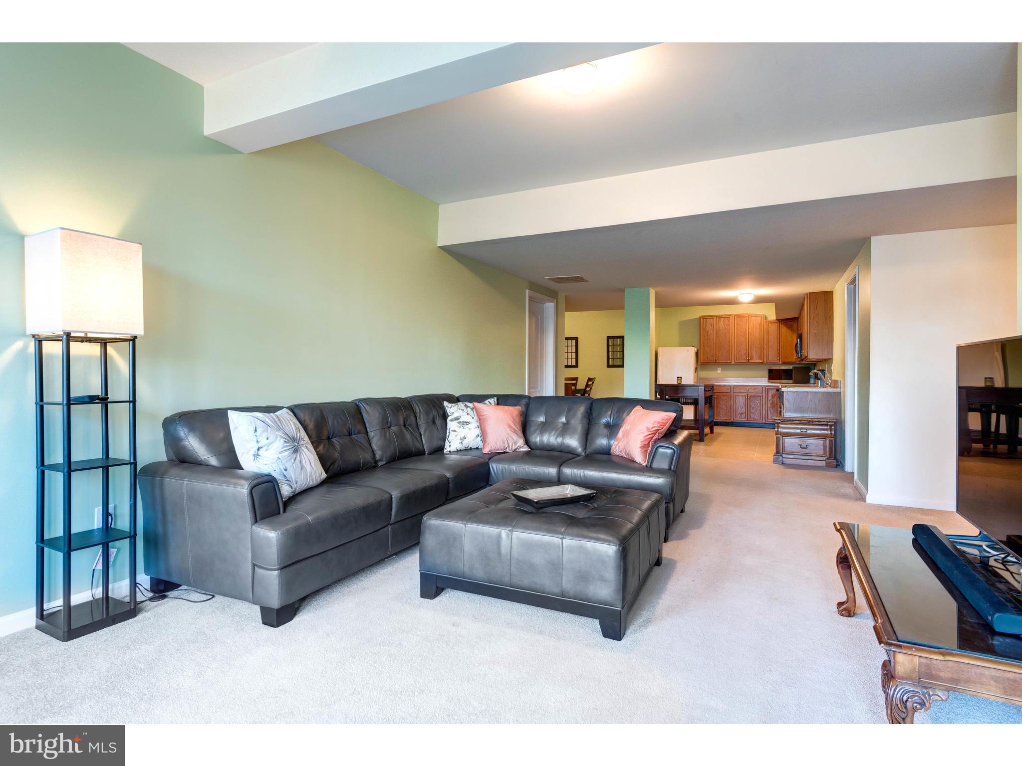 922 Nottingham Road Pottstown, PA 19465 - Photo 39 of 55 Full-daylight and loads of room for entertaining!
