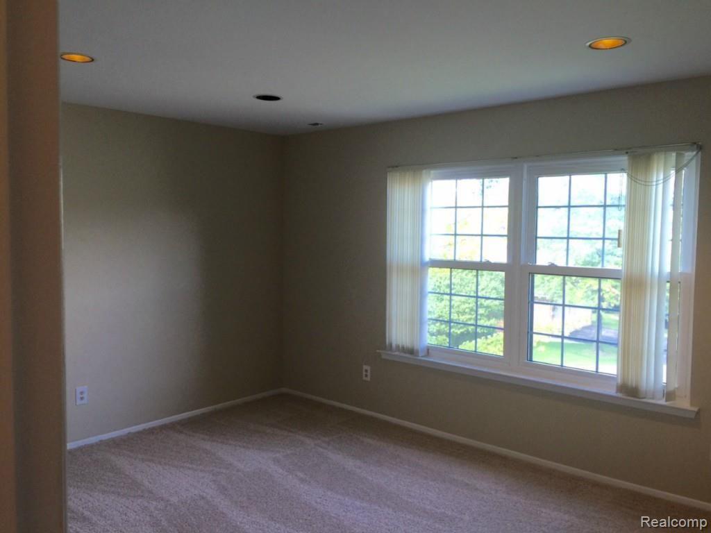 36946 Ridgedale Court Farmington Hills, MI 48331 - Photo 25 of 39