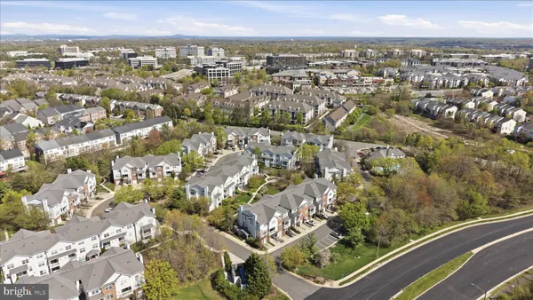 $450,000 | 13046 Cabin Creek Road, Herndon, VA 20171