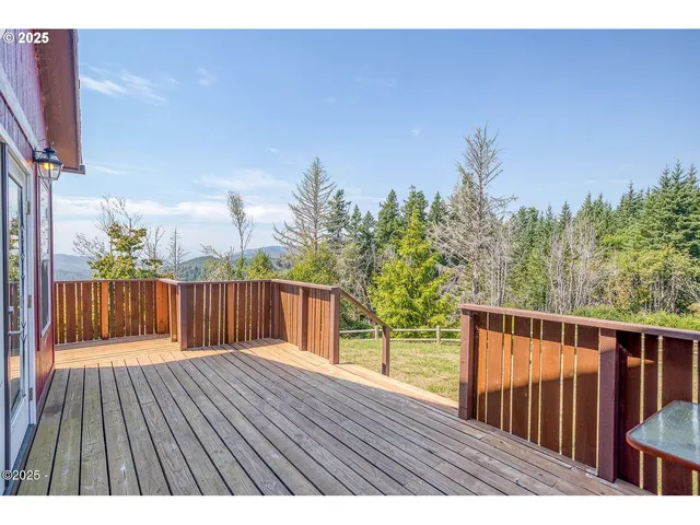 $865,000 | 946 North Echo Mountain Road, Otis, OR 97368