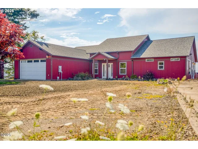 $865,000 | 946 North Echo Mountain Road, Otis, OR 97368