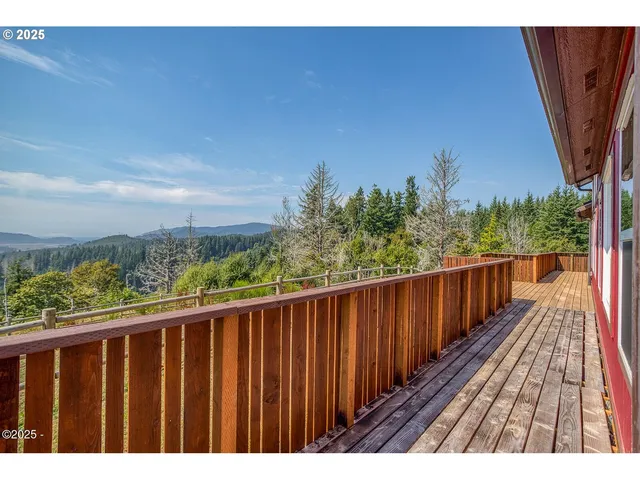 $865,000 | 946 North Echo Mountain Road, Otis, OR 97368