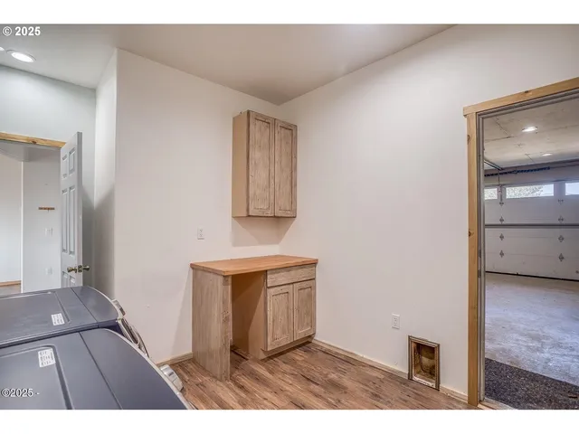 $865,000 | 946 North Echo Mountain Road, Otis, OR 97368