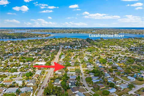 $489,000 | 815 West Laird Drive, Jupiter, FL 33458