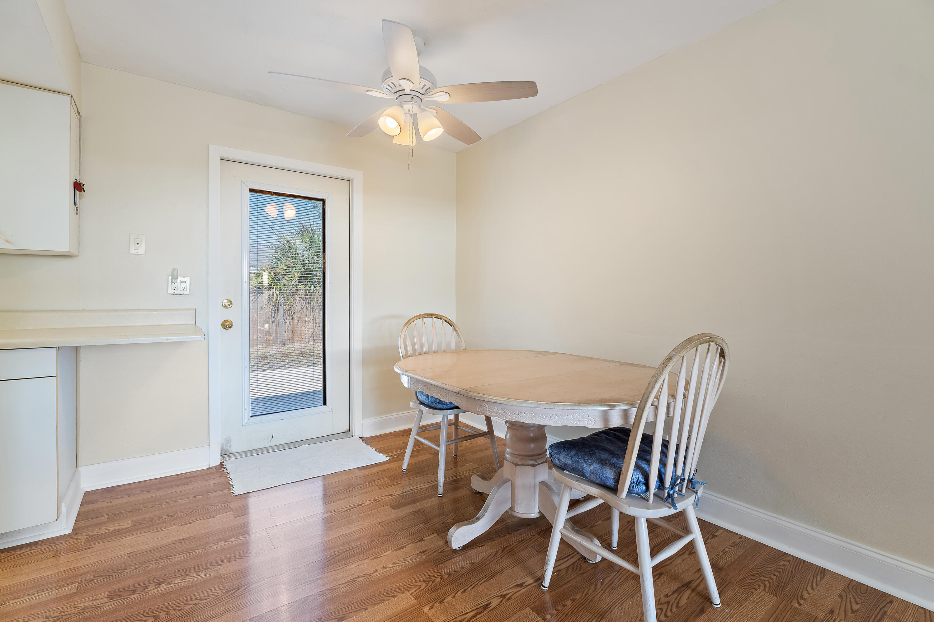 815 West Laird Drive Jupiter, FL 33458 - Photo 11 of 43 Dining Area